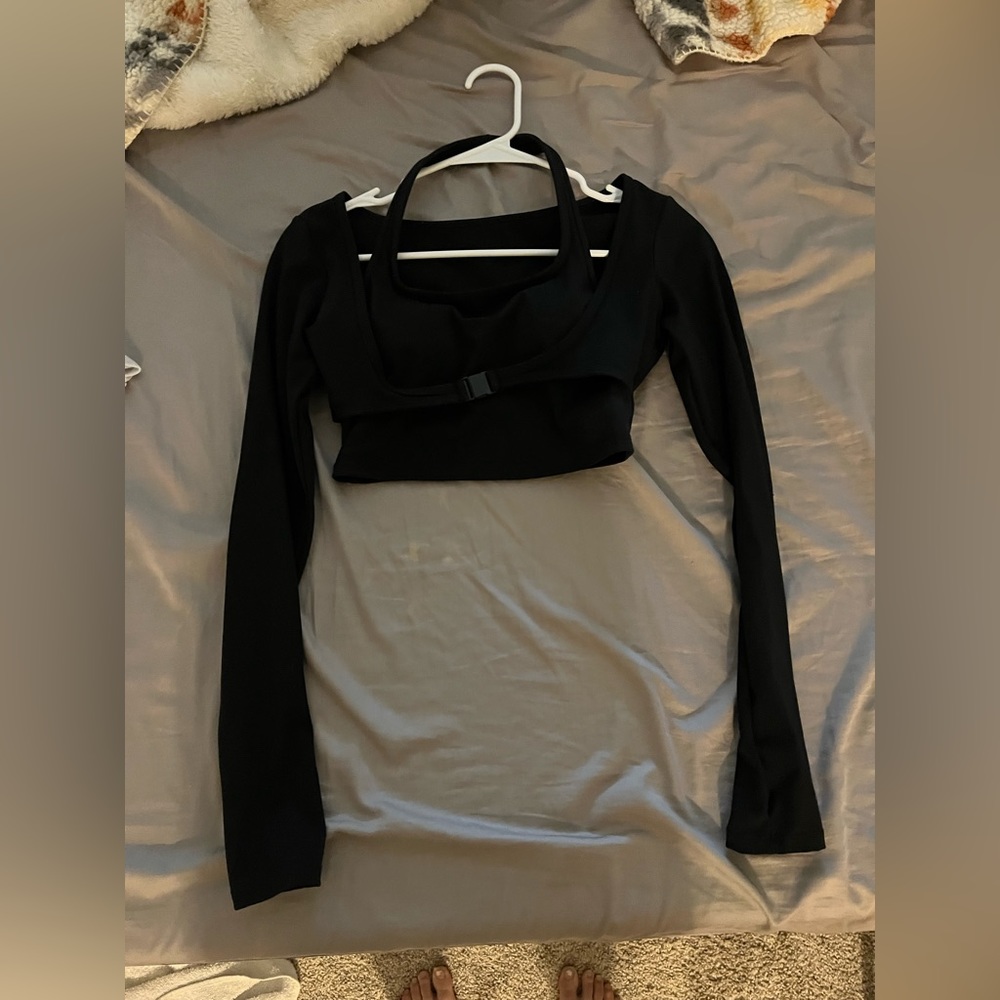 long sleeve crop top